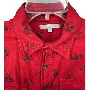 Uniqlo Men's Small Red‎ Mountain Tree All Over Print Long Sleeve Button Up Shirt